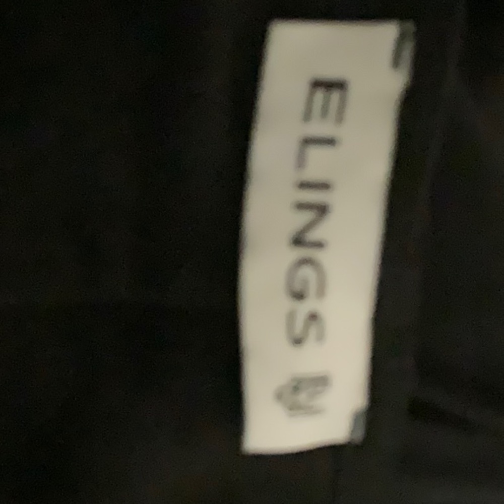 NWOT Elings classic little black dress. V neck, cape sleeve LARGE - Picture 5 of 6